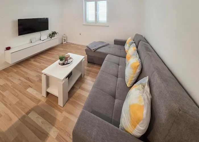 Holiday home 2 Bedroom Lovely In
